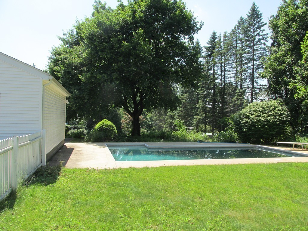 127 Granby Road South Hadley, MA 01075 - Photo 12 of 13 Gallery Image 12
