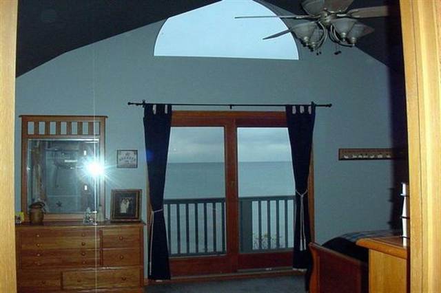 5005 Lakeshore Road Lexington, MI 48450 - Photo 23 of 25 31030795-22.JPG