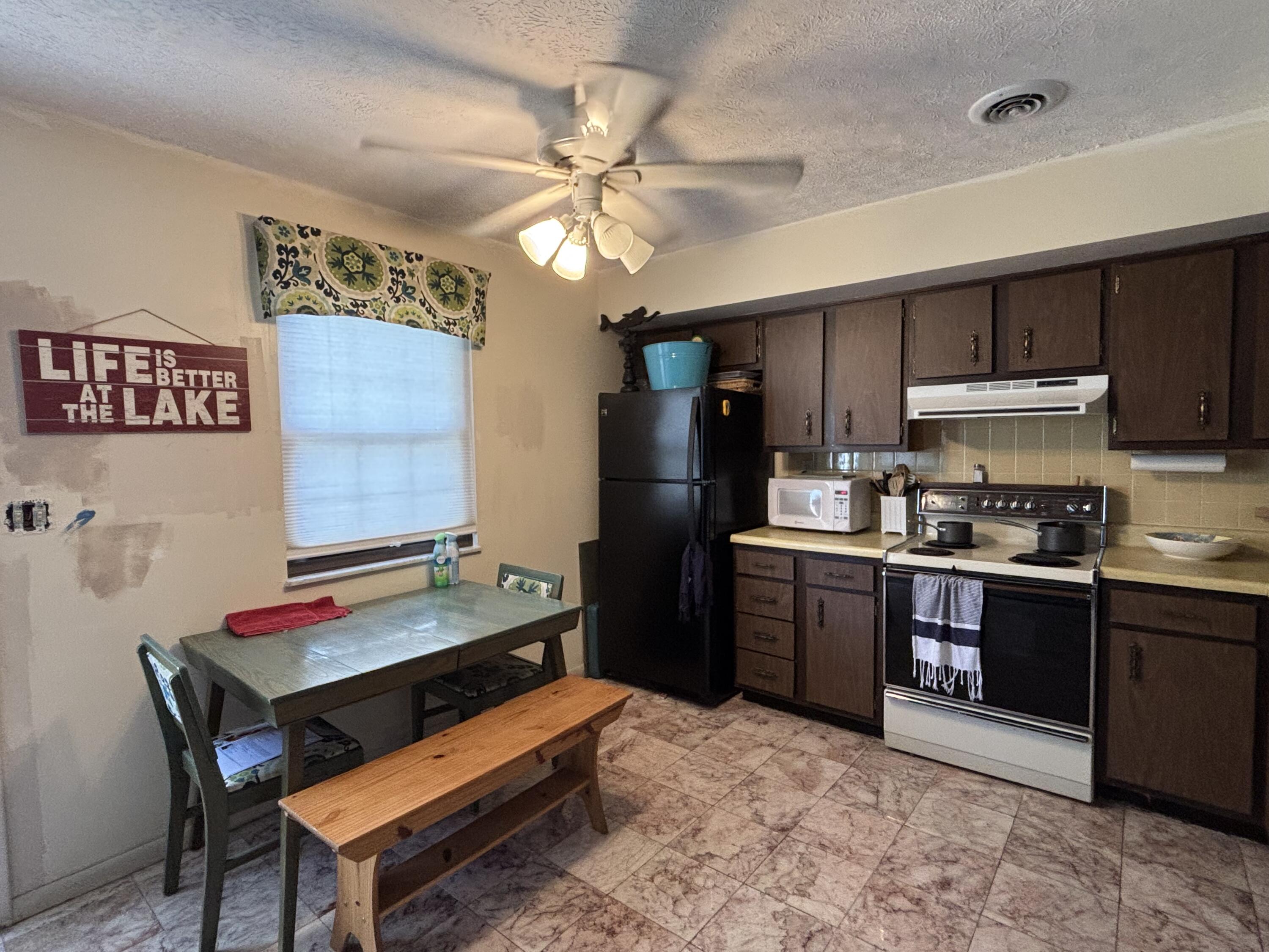 222 Warren Avenue, Unit 3 Russells Point, OH 43348 - Photo 11 of 19