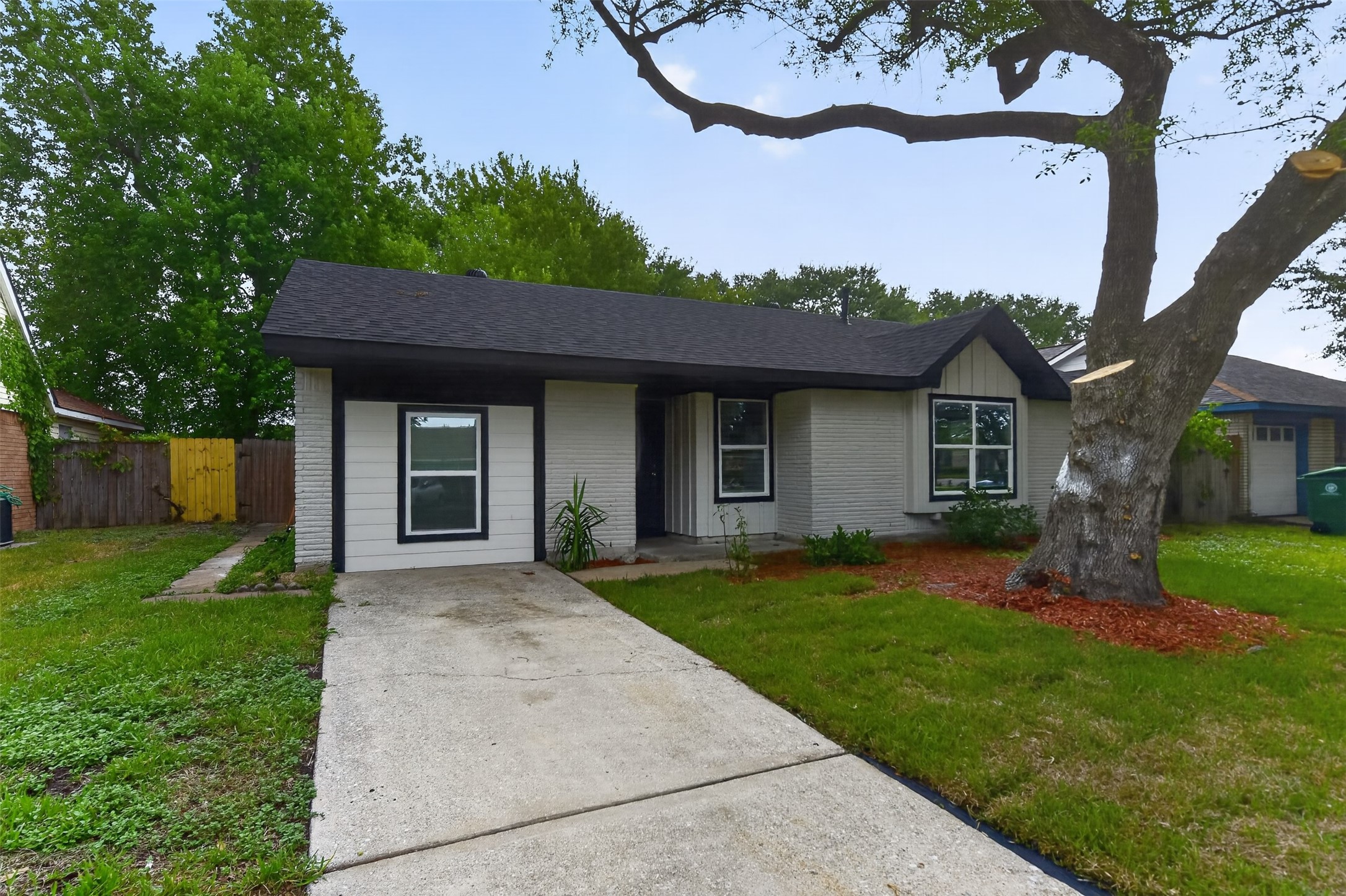 3318 Ripplebrook Drive Houston, TX 77045 - Photo 1 of 38 Gallery Image 1