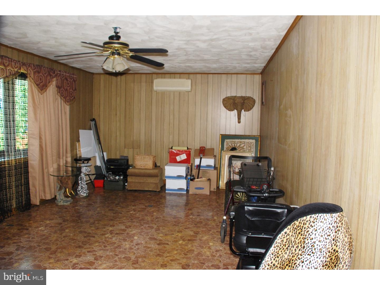 950 West Chestnut Street Coatesville, PA 19320 - Photo 3 of 22 Living Room