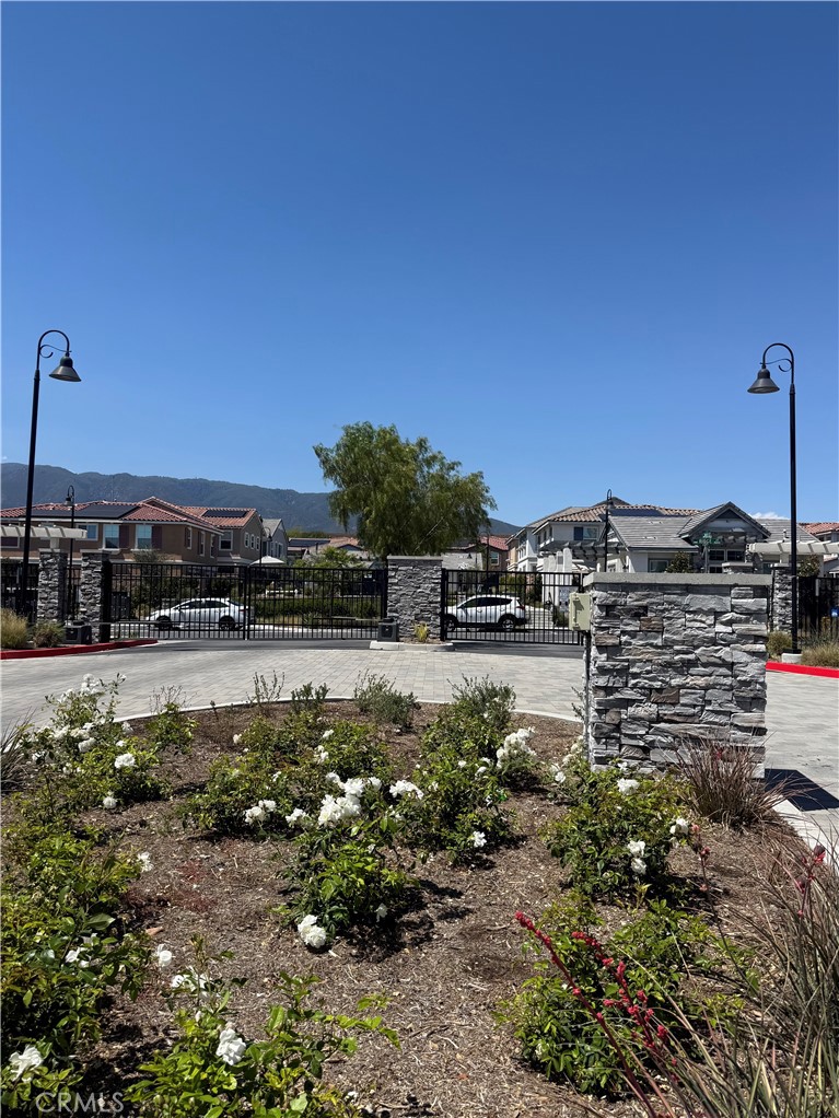 15148 Ridge Lane, Unit 4 Fontana, CA 92336 - Photo 4 of 46