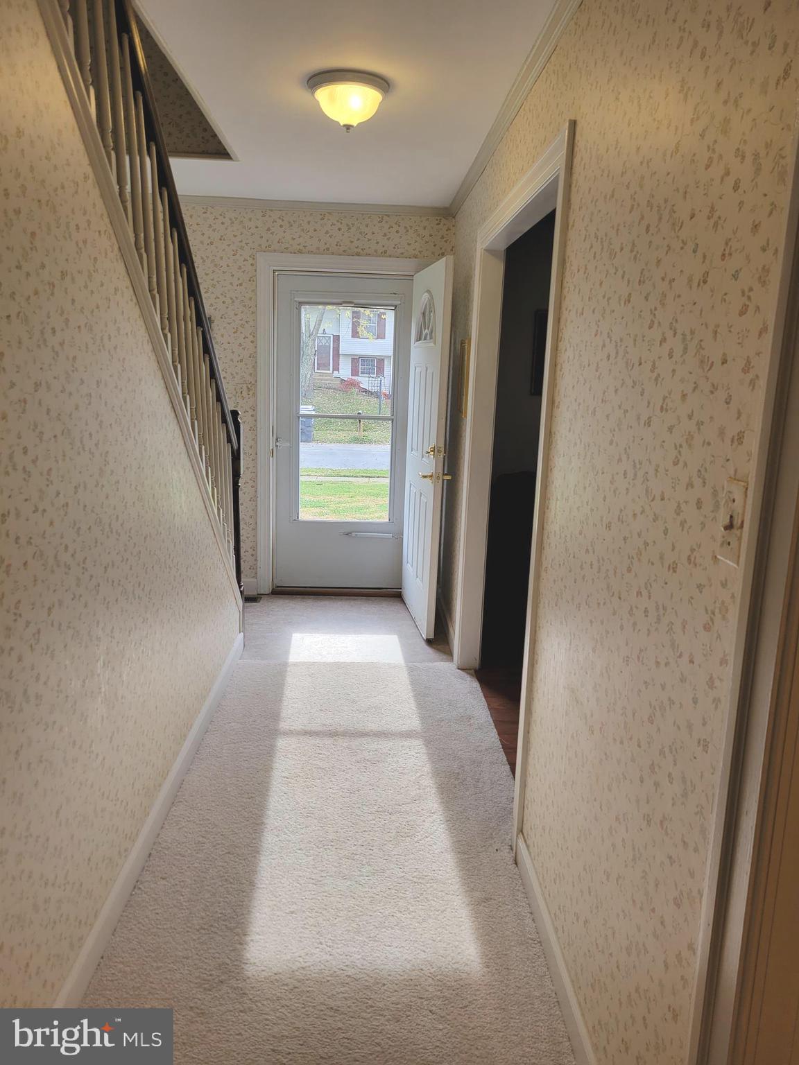 222 Middleton Road Waldorf, MD 20602 - Photo 17 of 26 Entry Way