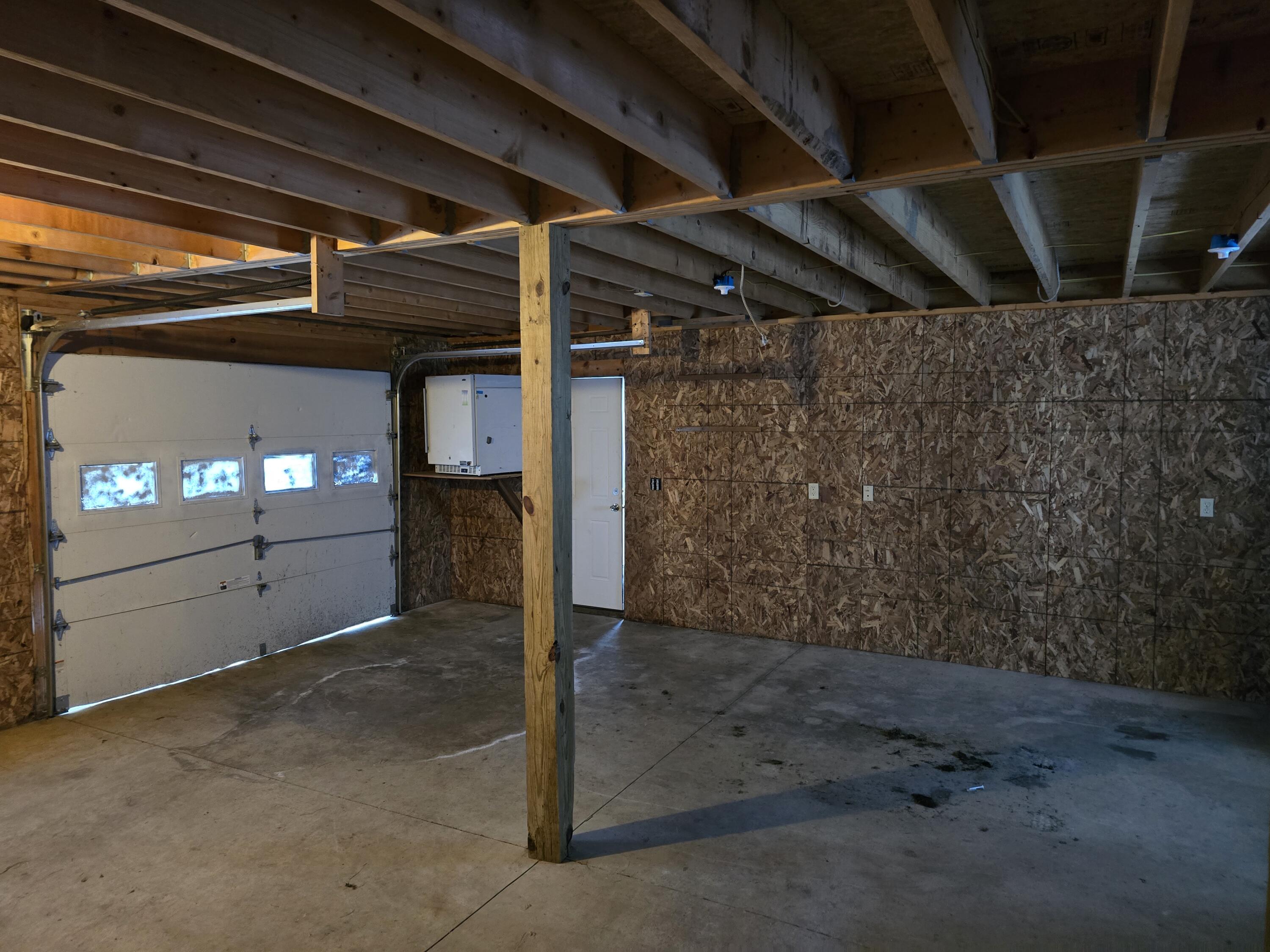 90 Birch Point Road Wiscasset, ME 04578 - Photo 9 of 24 20240422_184518