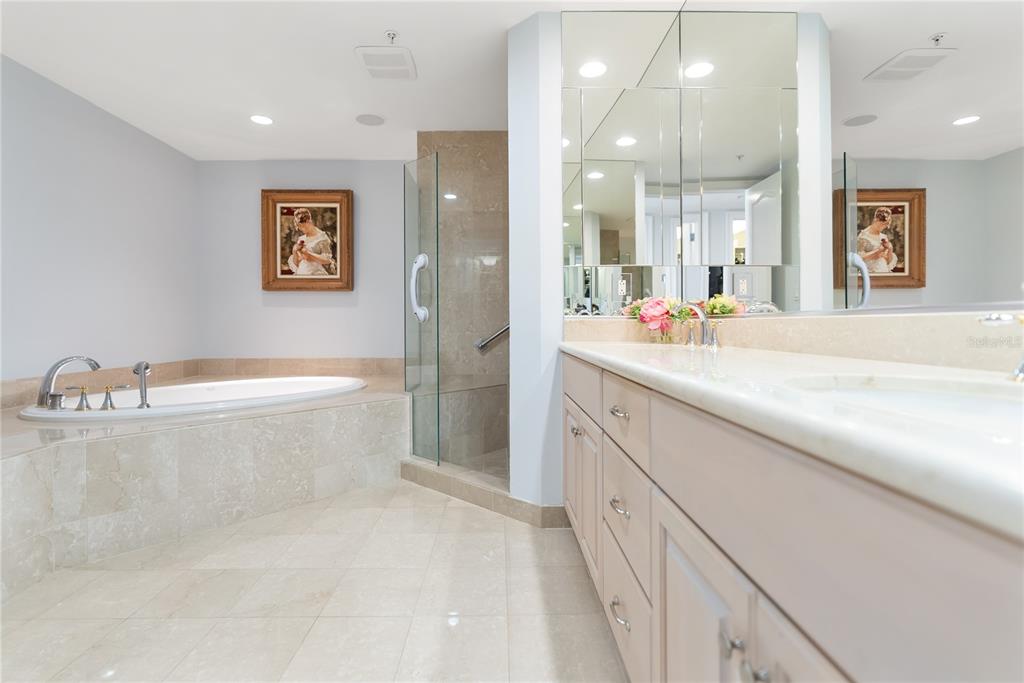 1111 Ritz Carlton Drive, Unit 1603 Sarasota, FL 34236 - Photo 15 of 34