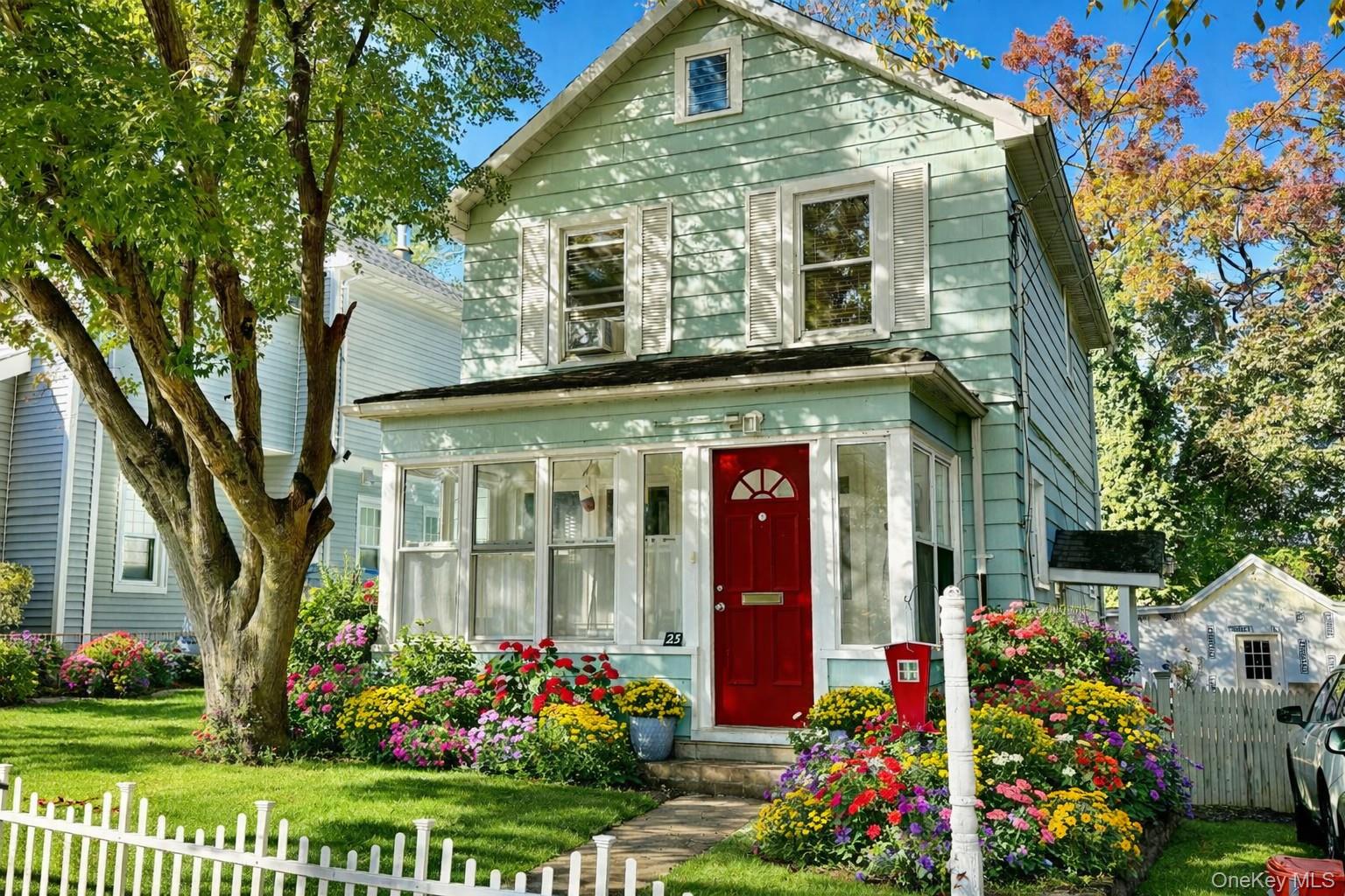 Front of HouseVirtually Staged