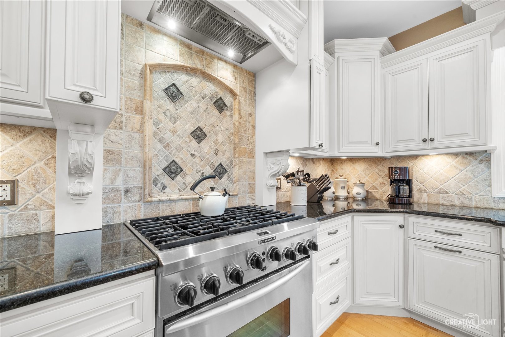 4204 Falkner Drive Naperville, IL 60564 - Photo 10 of 50