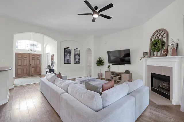 $525,000 | 11353 Grand Harbor Boulevard, Montgomery, TX 77356