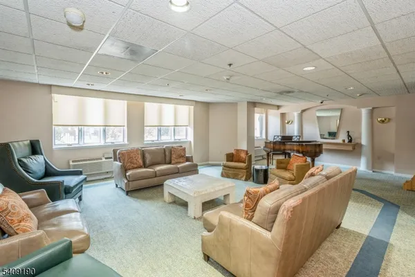 $425,000 | 10 Smith Manor Boulevard, Unit 121, West Orange, NJ 07052