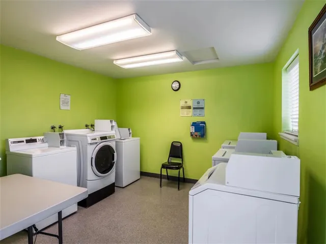 $1,075 | 2212 Cove Avenue, La Grande, OR 97850