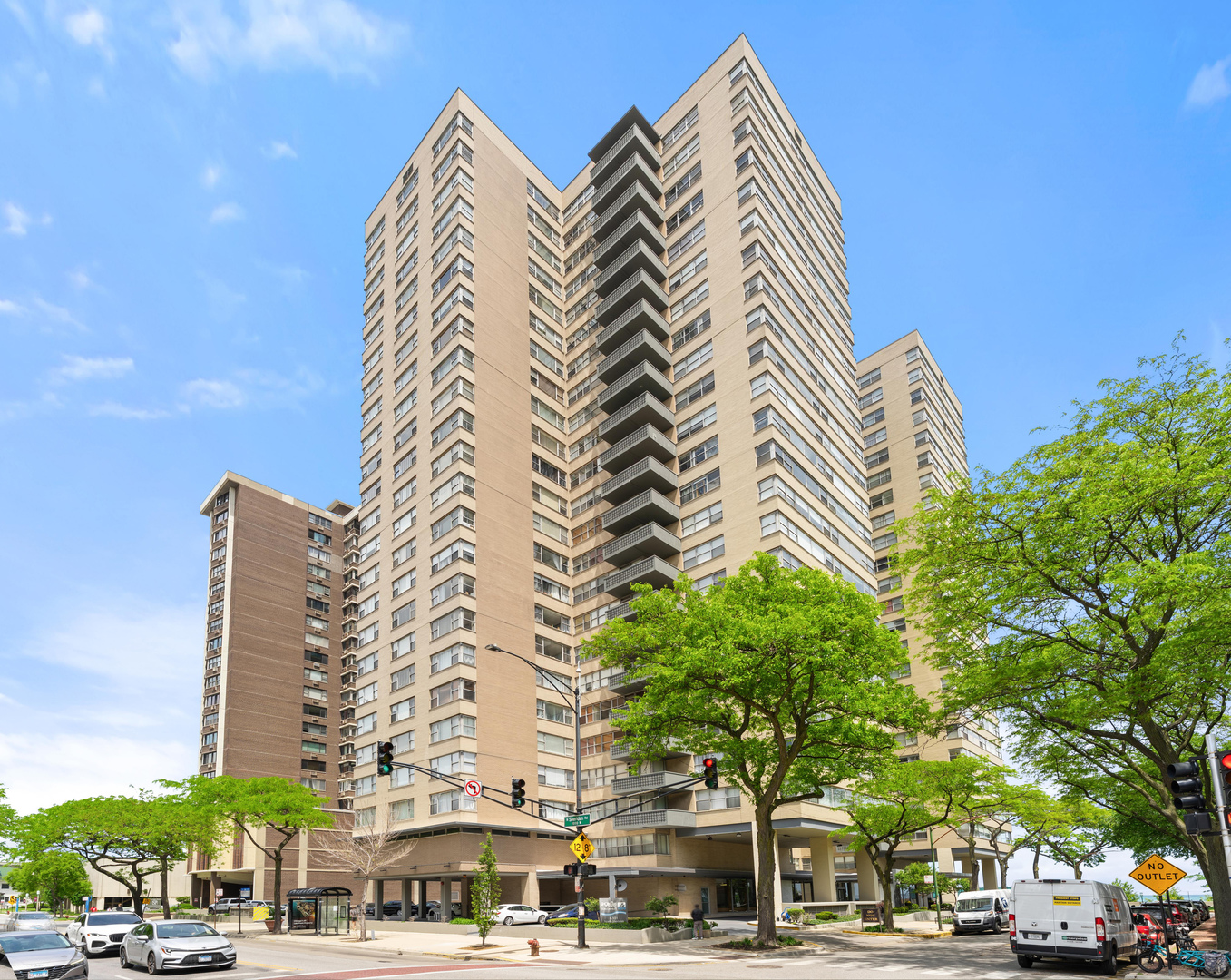 6301 North Sheridan Road, Unit 10G Chicago, IL 60660 - Photo 1 of 26
