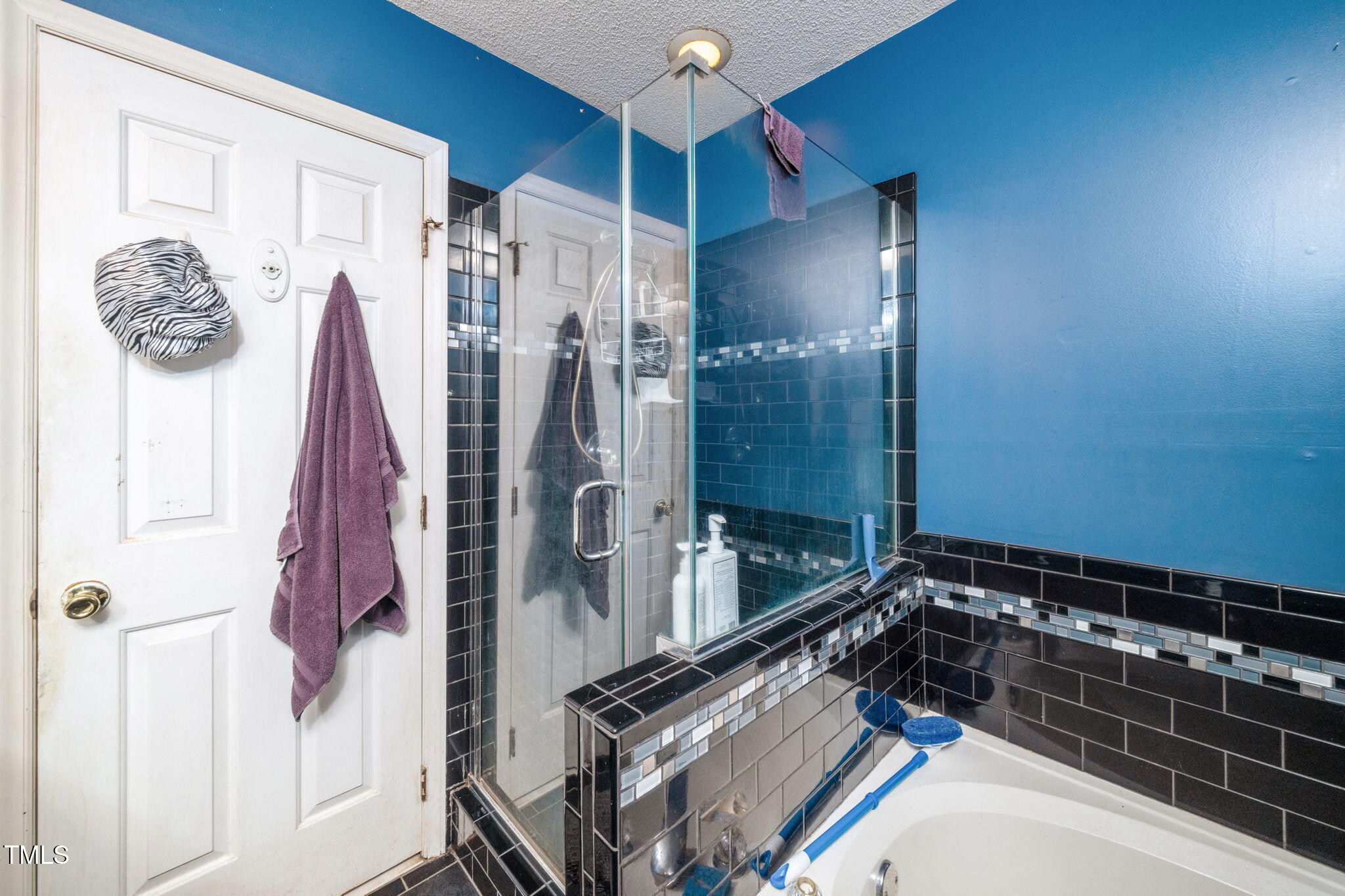 501 Dandelion Court Raleigh, NC 27610 - Photo 17 of 27 Primary Bathroom