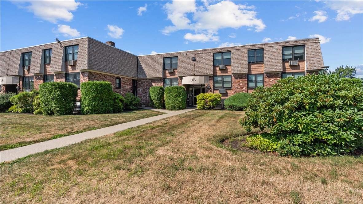 510 Child Street, Unit 305B Warren, RI 02885 - Photo 13 of 14