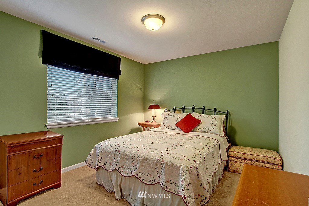 16201 Southeast 138th Place Renton, WA 98059 - Photo 16 of 22 Gallery Image 16