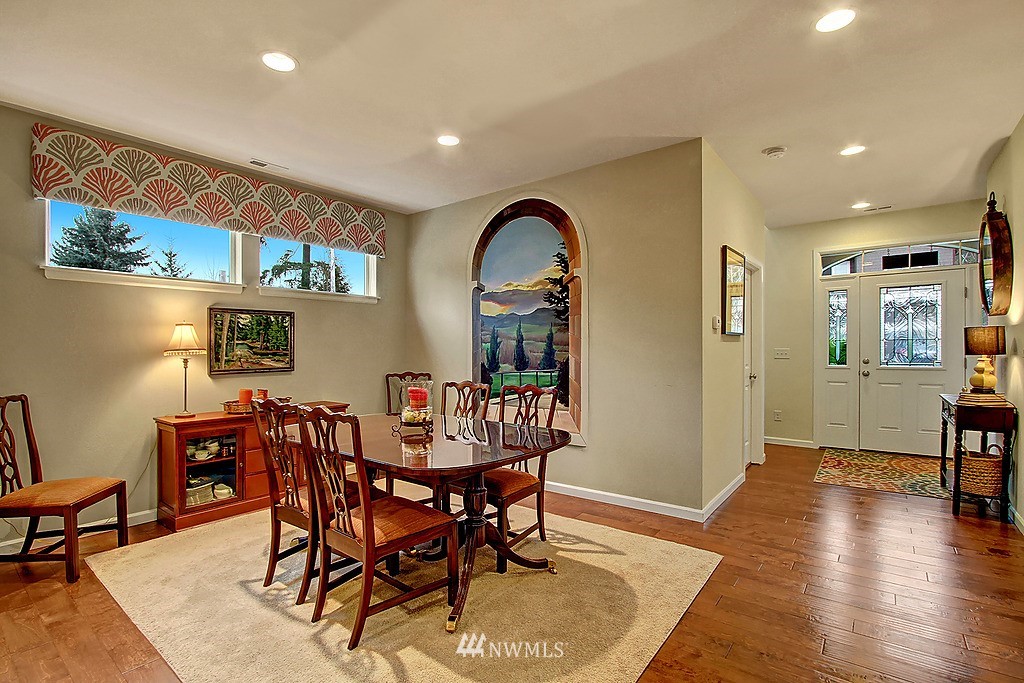 16201 Southeast 138th Place Renton, WA 98059 - Photo 3 of 22 Gallery Image 3