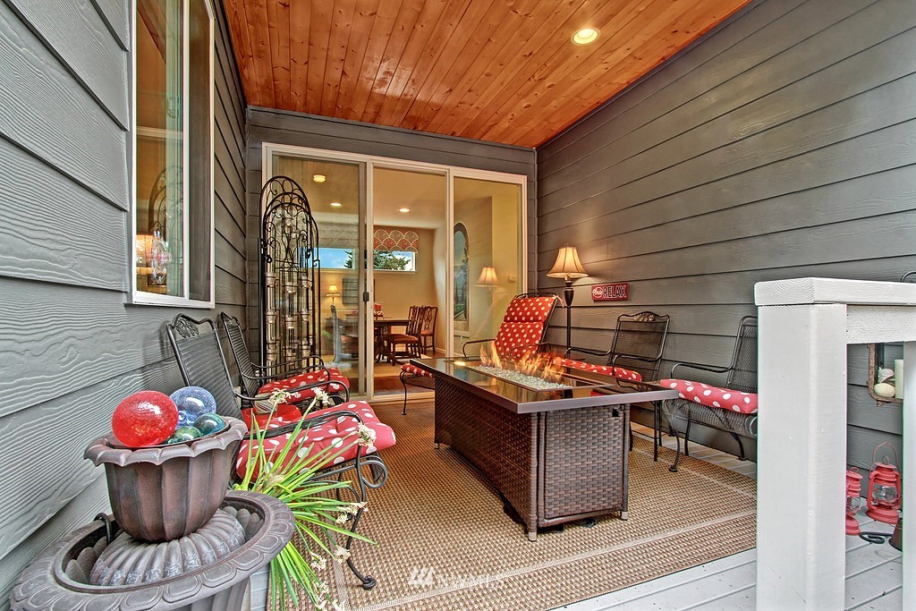 16201 Southeast 138th Place Renton, WA 98059 - Photo 5 of 22 Gallery Image 5