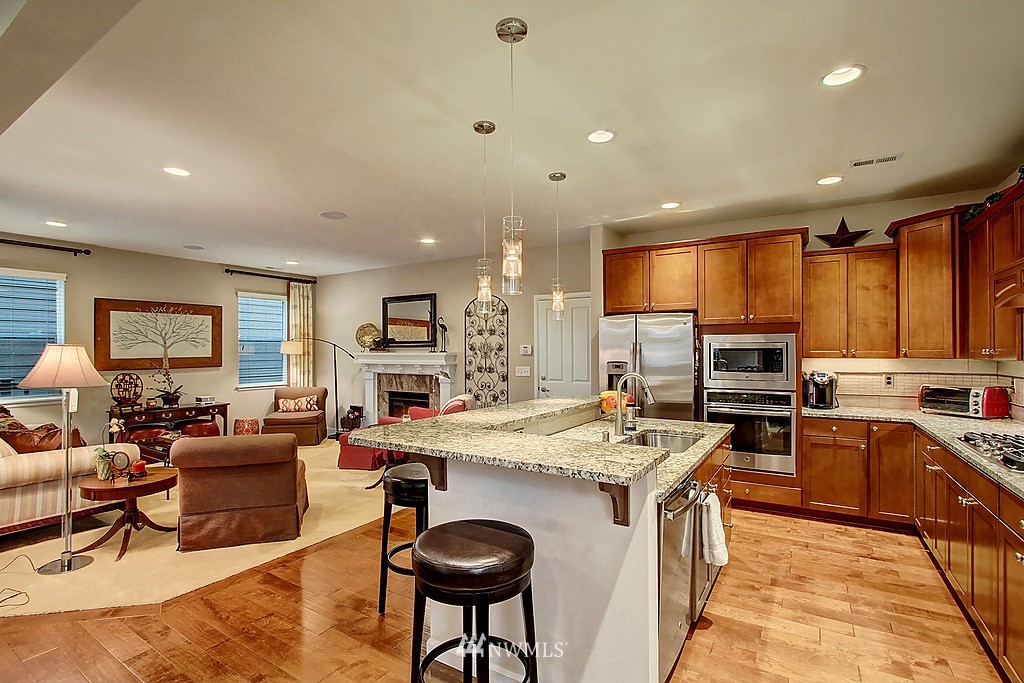 16201 Southeast 138th Place Renton, WA 98059 - Photo 7 of 22 Gallery Image 7