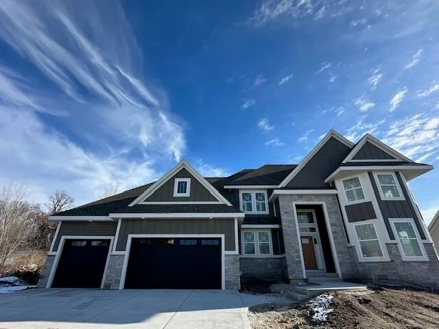 $789,990 | 1350 Mohican Trail, Waukesha, WI 53189