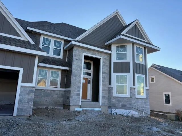 $789,990 | 1350 Mohican Trail, Waukesha, WI 53189