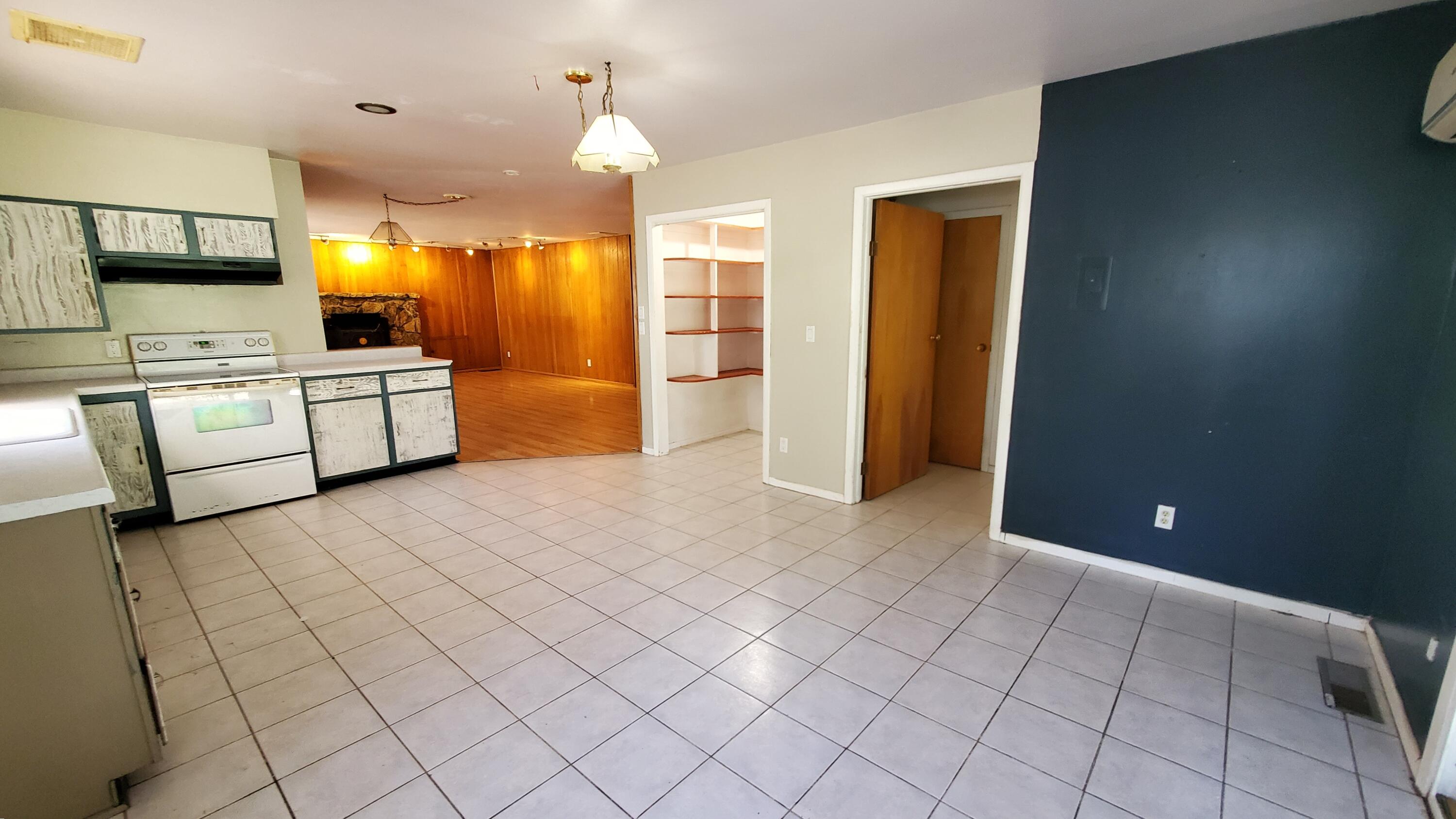 19264 Live Oak Road Red Bluff, CA 96080 - Photo 8 of 21 Eating space