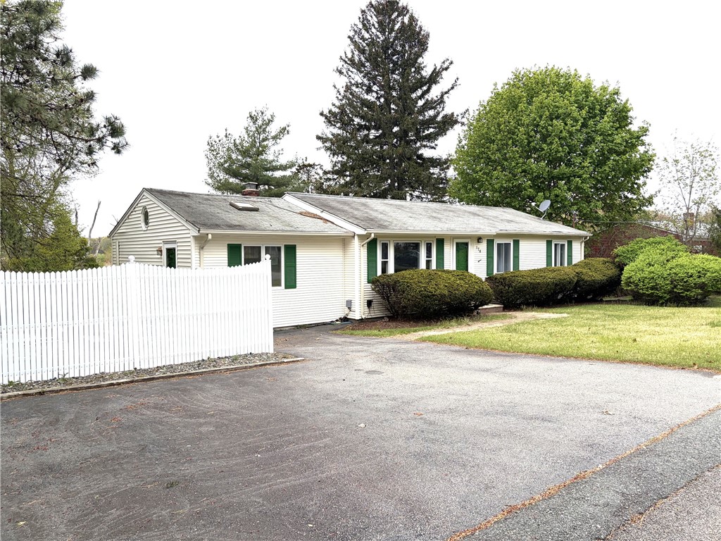 178 Hilton Road Warwick, RI 02889 - Photo 2 of 29