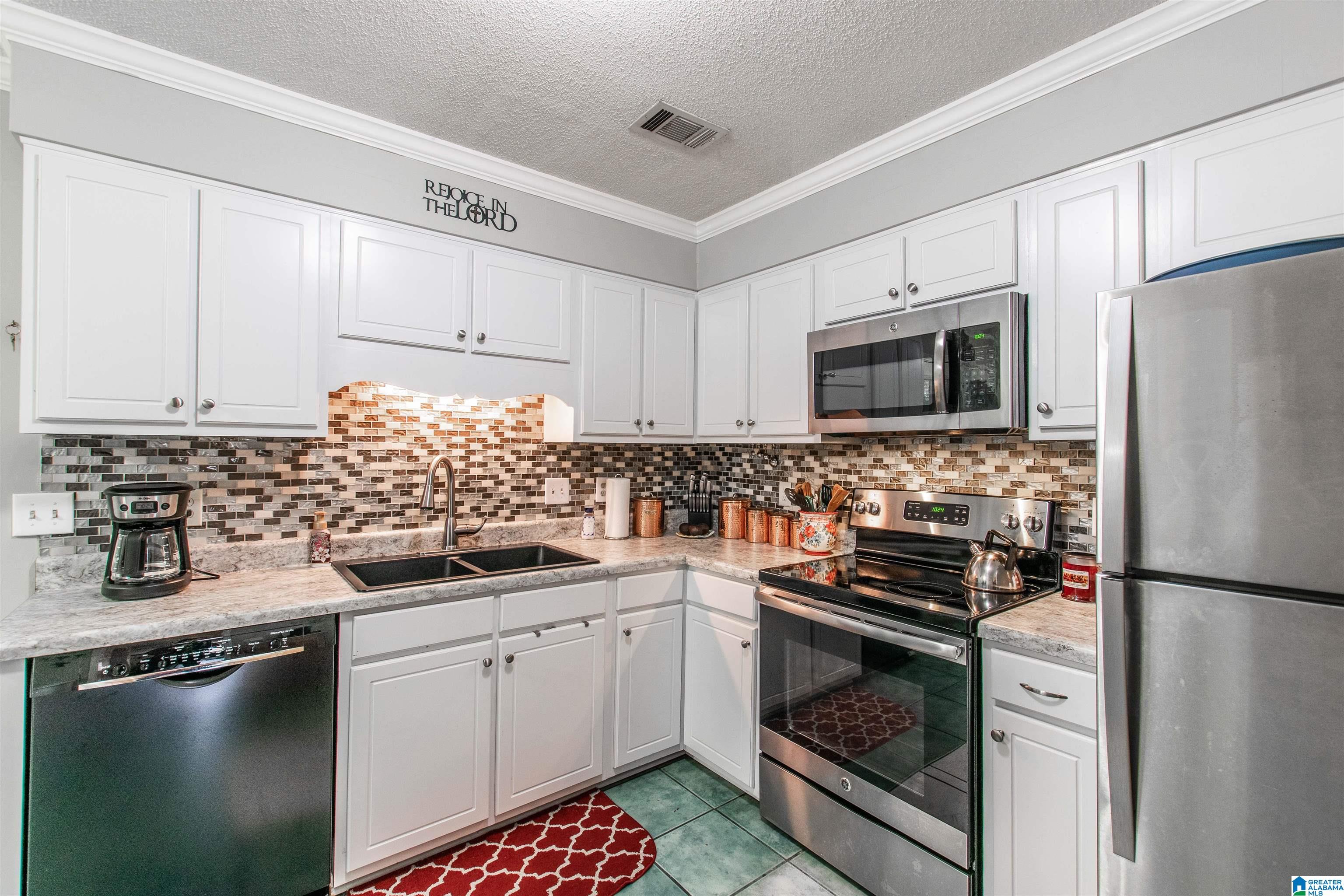 1452 Applegate Drive Alabaster, AL 35007 - Photo 12 of 33