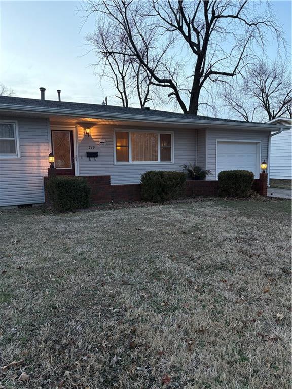 719 South Larson Avenue Chanute, KS 66720 - Photo 2 of 20