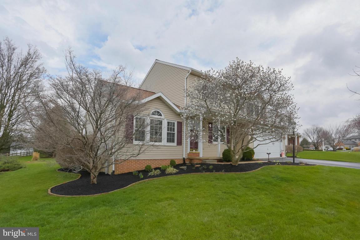 734 West 6th Street Lititz, PA 17543 - Photo 3 of 29