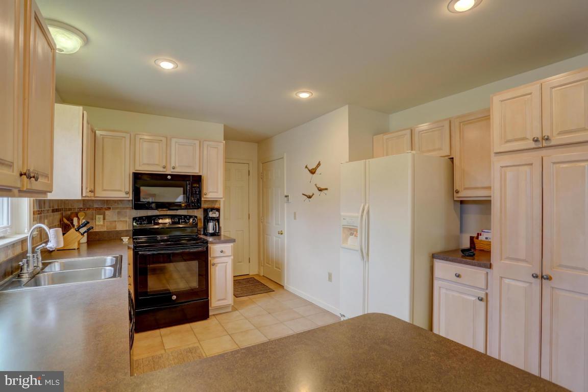 734 West 6th Street Lititz, PA 17543 - Photo 21 of 29