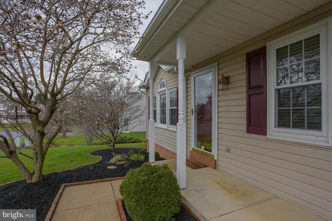 734 West 6th Street Lititz, PA 17543 - Photo 4 of 29