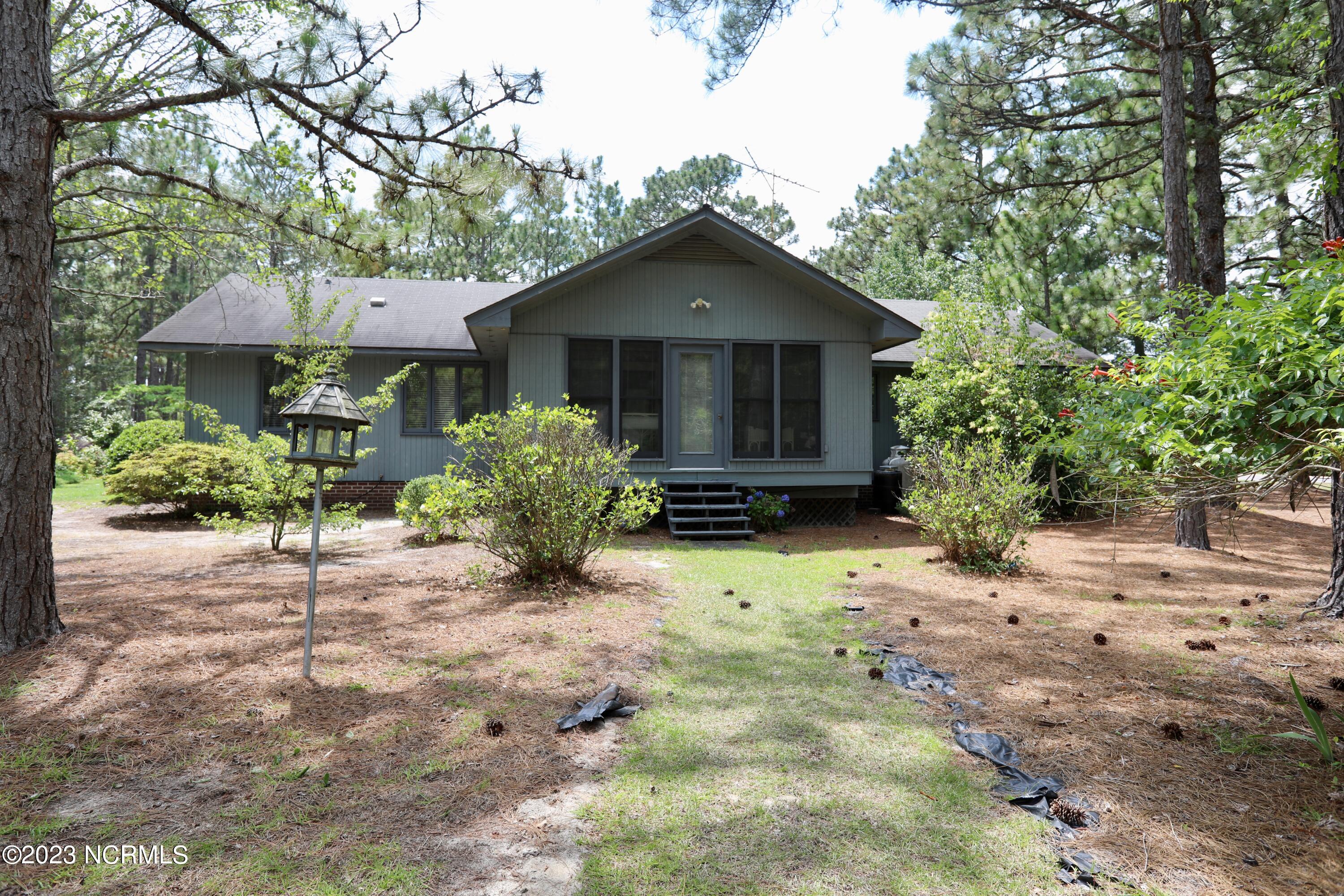 395 Azalea Road Southern Pines, NC 28387 - Photo 14 of 17 023A9425