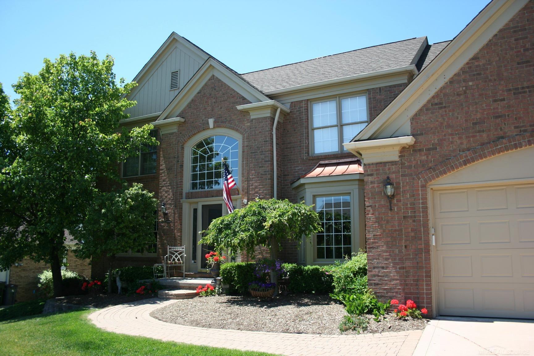 1691 Foresthill Drive Rochester, MI 48306 - Photo 4 of 41 50087048-3.JPG