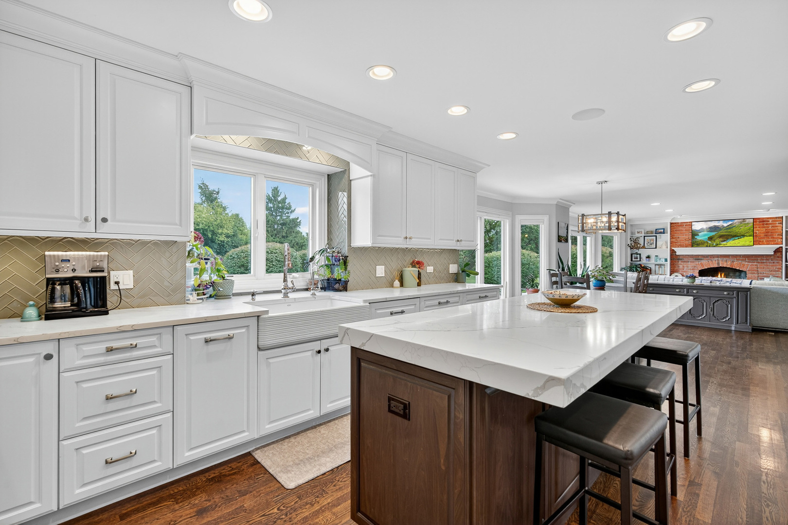 20633 North Primrose Court Deer Park, IL 60010 - Photo 10 of 43 a kitchen with a sink window and cabinets