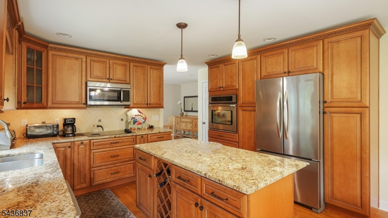 5 Maple Drive Warren, NJ 07059 - Photo 10 of 35