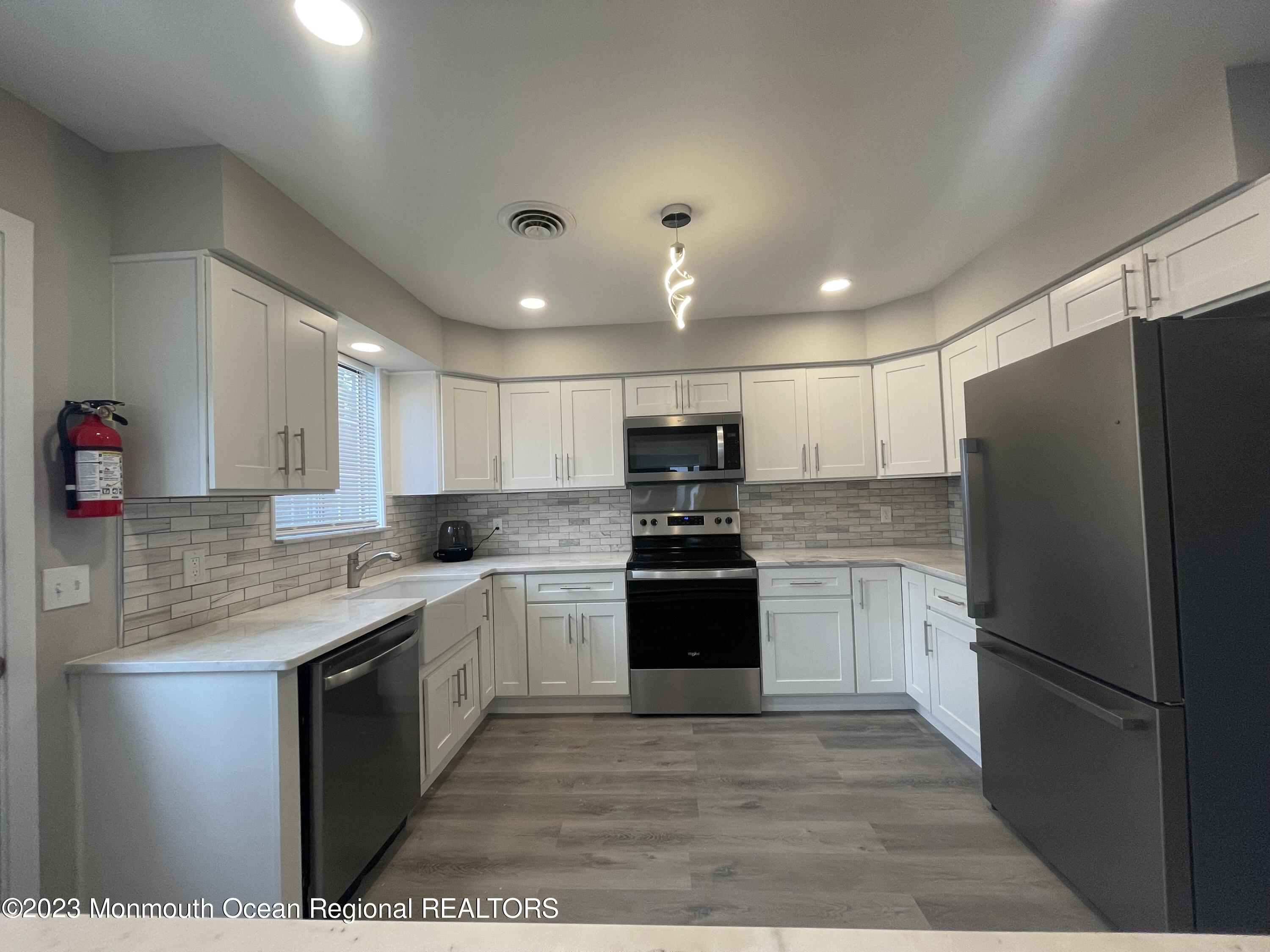 141 A Sunset Road Whiting, NJ 08759 - Photo 6 of 12 IMG-5170