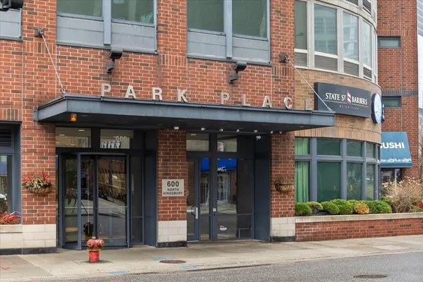$320,000 | 600 North Kingsbury Street, Unit 1614, Chicago, IL 60654