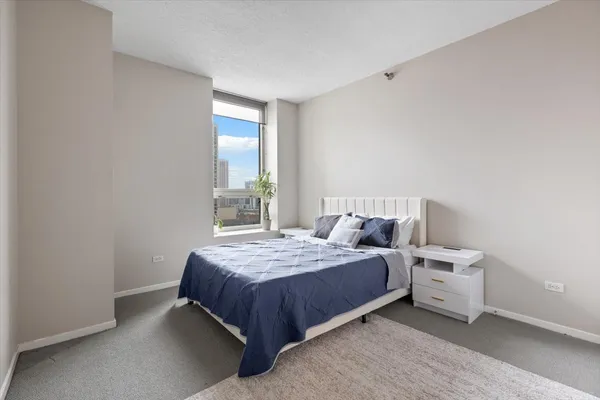 $320,000 | 600 North Kingsbury Street, Unit 1614, Chicago, IL 60654