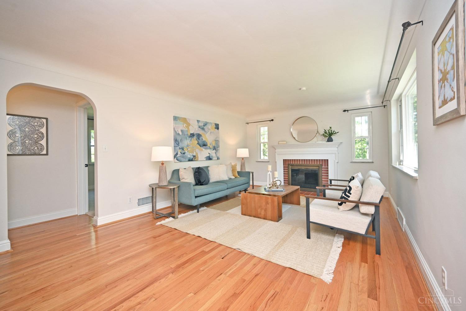 7083 Paddison Road Cincinnati, OH 45230 - Photo 12 of 78 18 x 13 Living room off front entry.