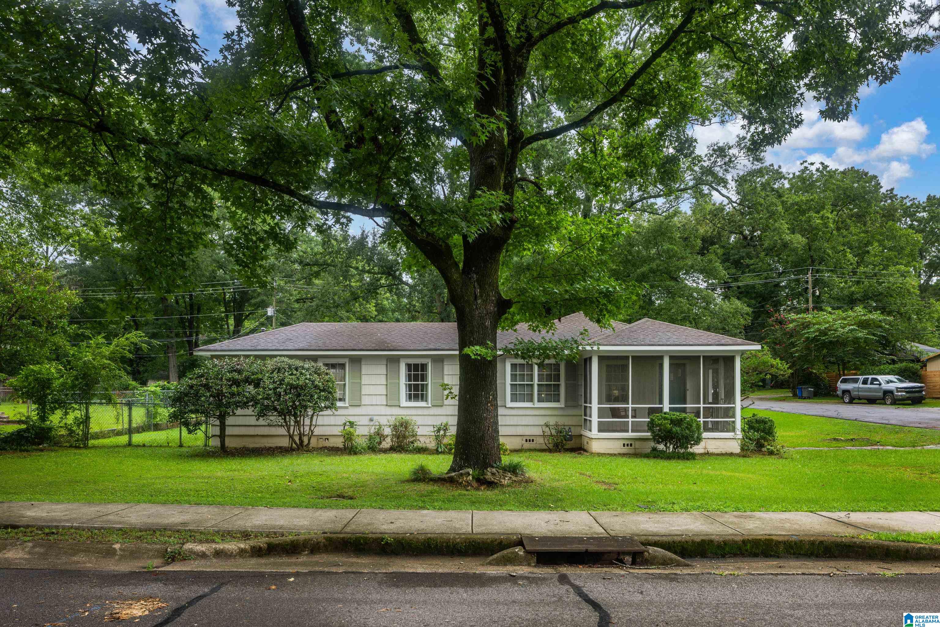 1420 Monticello Road Birmingham, AL 35210 - Photo 1 of 40