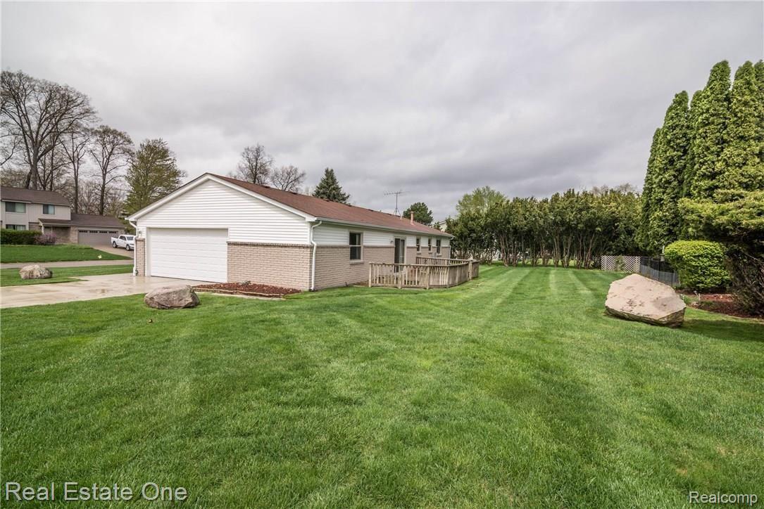 612 Ridge Road Walled Lake, MI 48390 - Photo 3 of 25 Great property backyard view from corner of lot