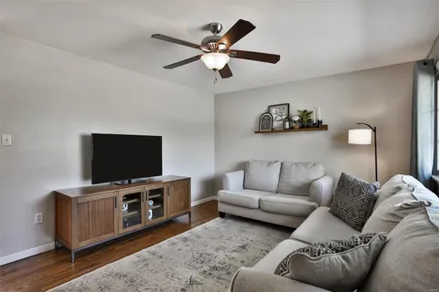 $305,000 | 610 Barbara Jean Court, St. Louis, MO 63119