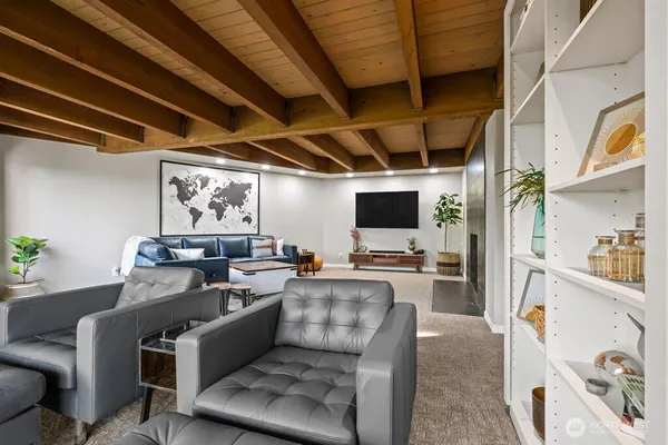 $1,199,000 | 4706 Scenic Drive, Yakima, WA 98908