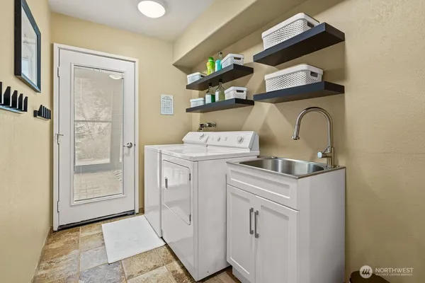 $1,199,000 | 4706 Scenic Drive, Yakima, WA 98908