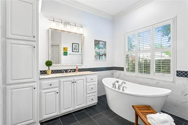 $785,000 | 140 Chapel Loop, Mandeville, LA 70471