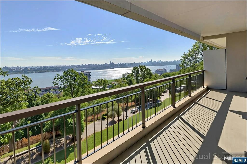 1 Horizon Road, Unit 609 Fort Lee, NJ 07024 - Photo 6 of 40 a view of a balcony with lake view and mountain view