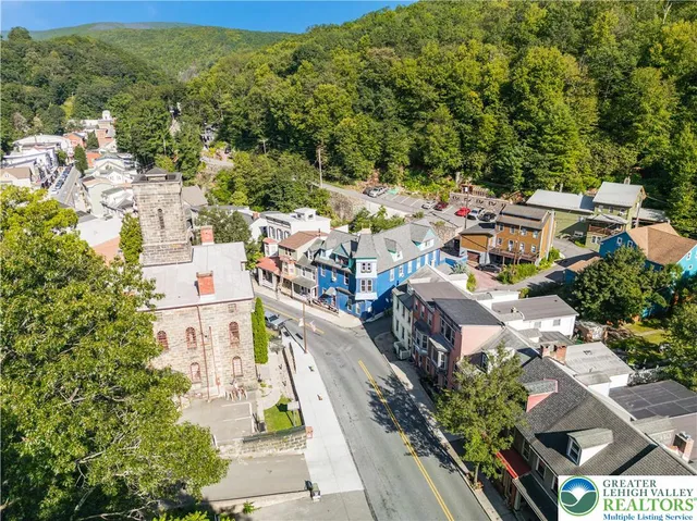 $424,900 | 131 West Broadway, Jim Thorpe, PA 18229