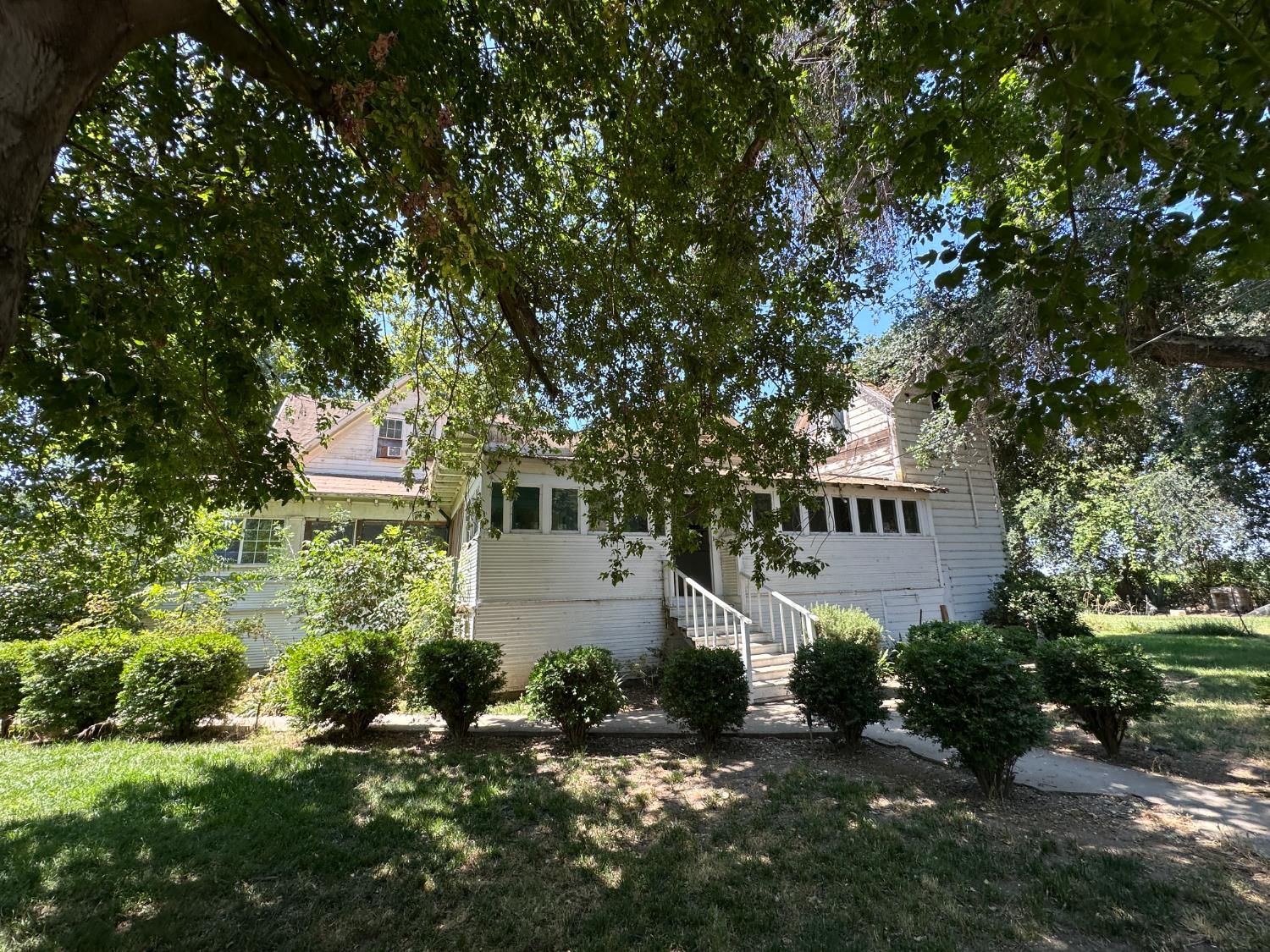 27925 Thornton Road Thornton, CA 95632 - Photo 30 of 31 a view of a house with a yard