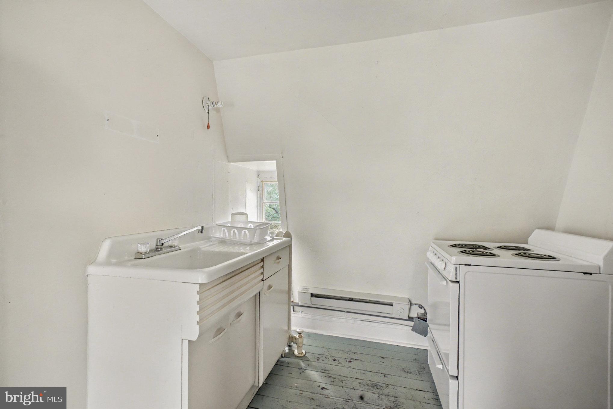 900 Ficklen Road Fredericksburg, VA 22405 - Photo 23 of 46 a utility room with dryer and washer
