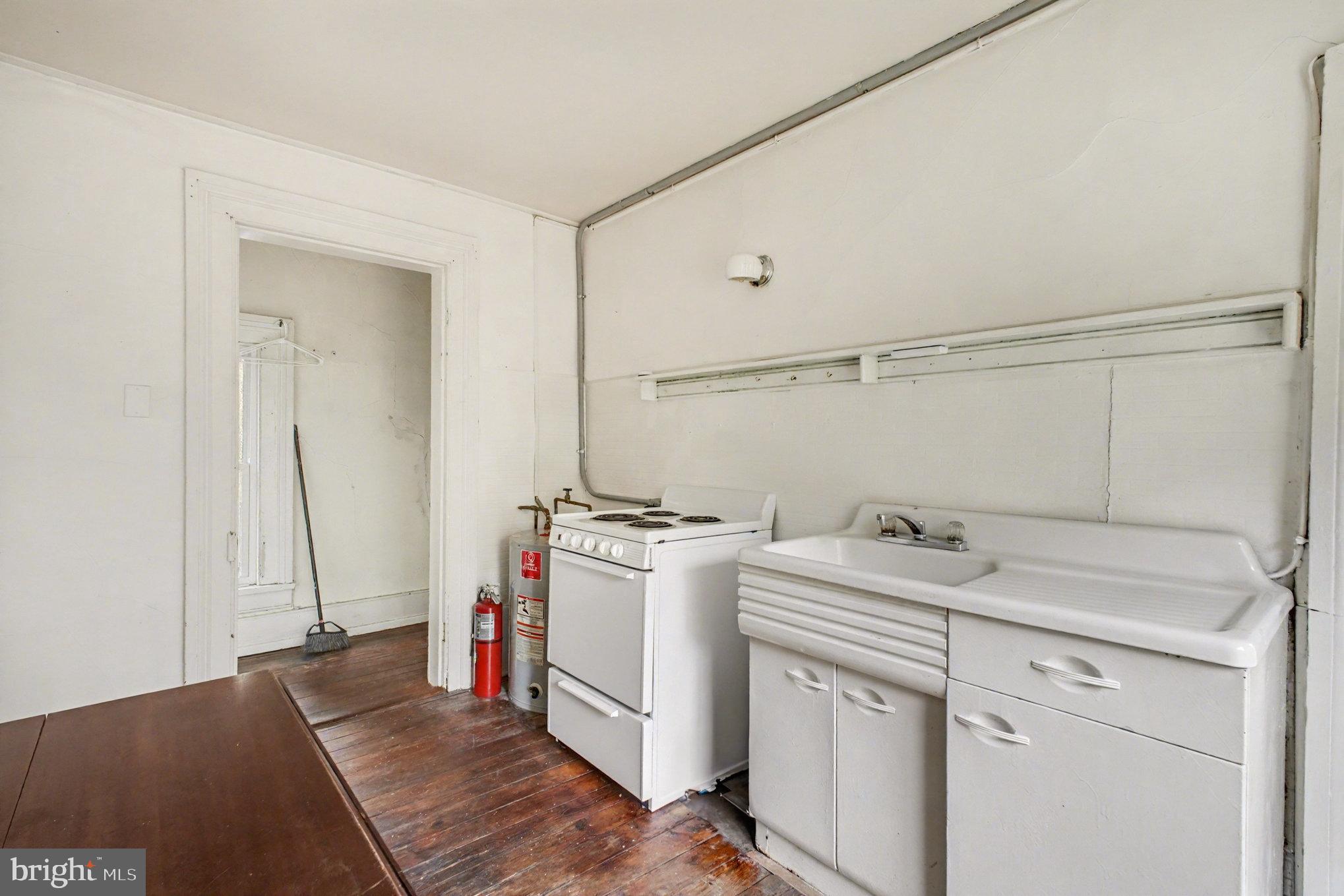 900 Ficklen Road Fredericksburg, VA 22405 - Photo 33 of 46 a utility room with dryer and washer