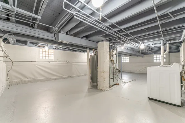 $2,350 | 2330 121st Street, Blue Island, IL 60406